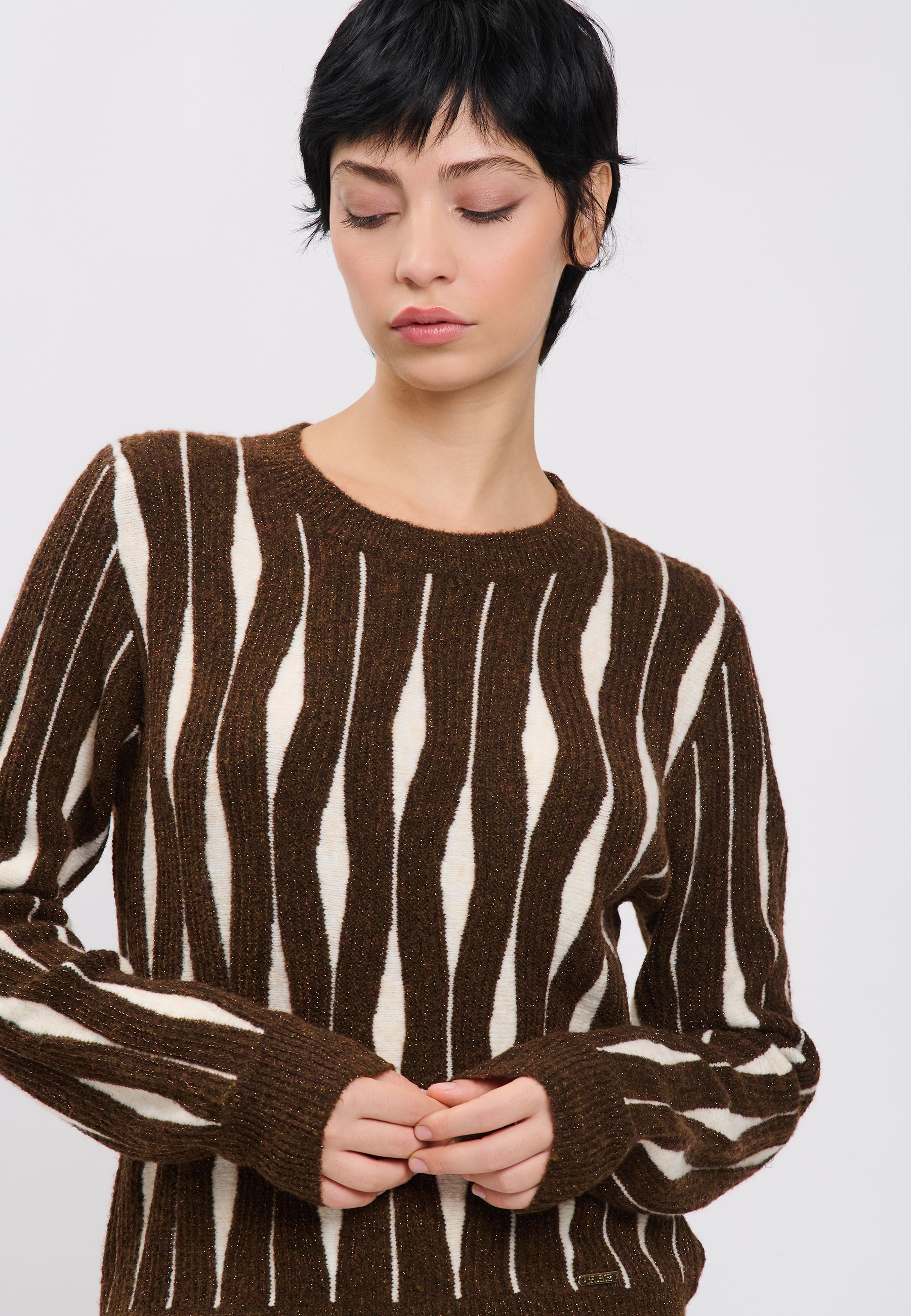PULL Brown/Ivory 04Y148