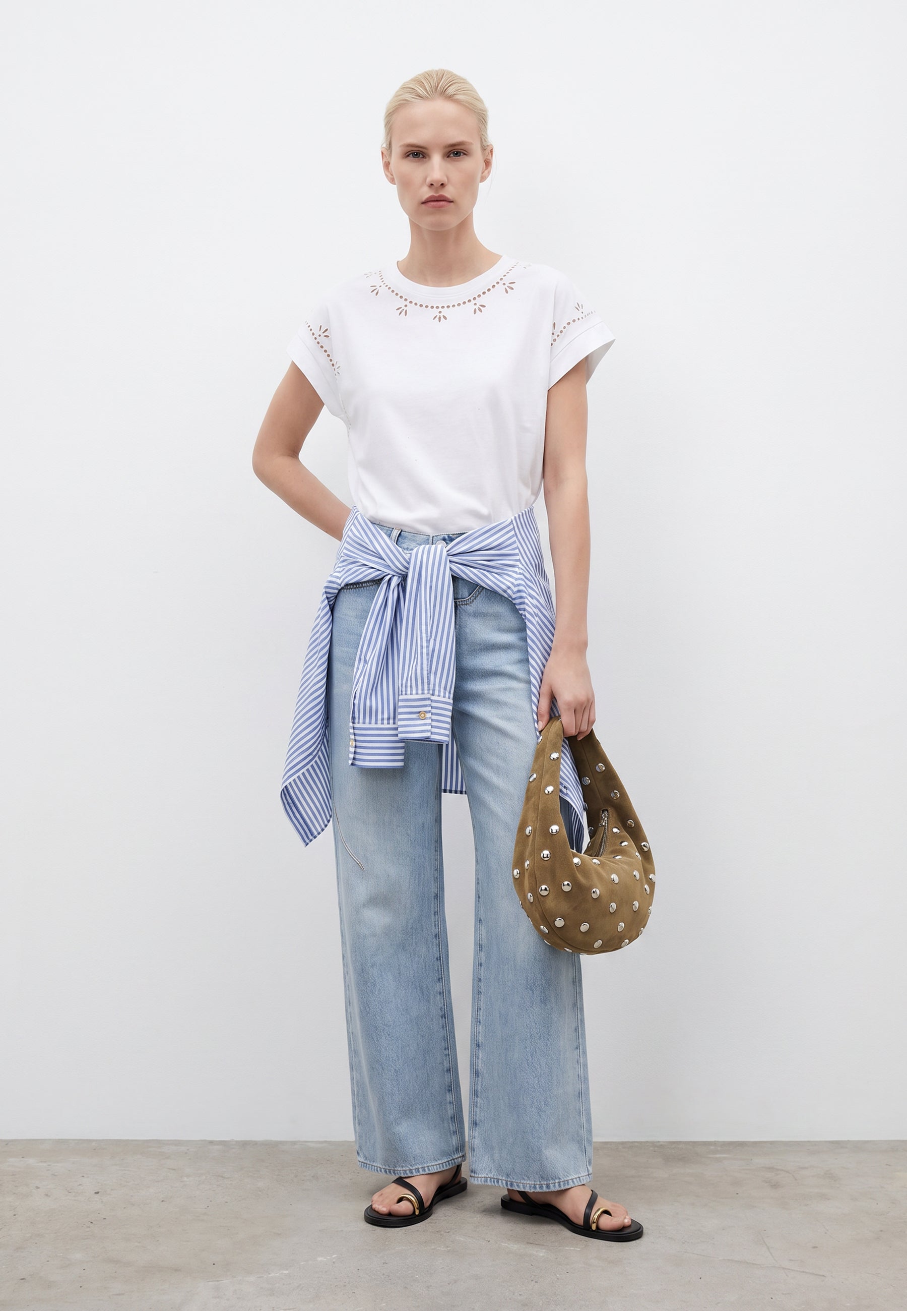 05AB223WHITE1.jpg