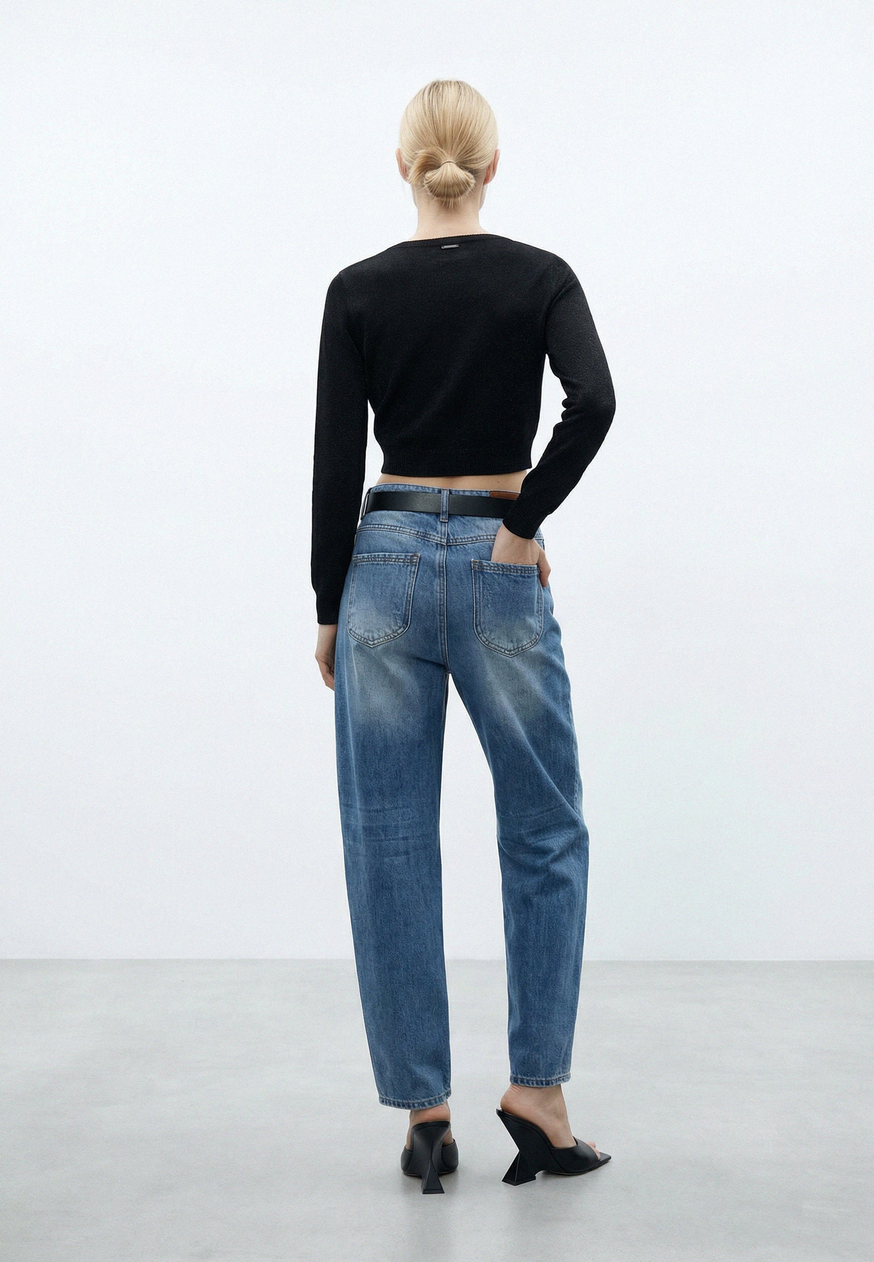 05J7748BLACK3.jpg