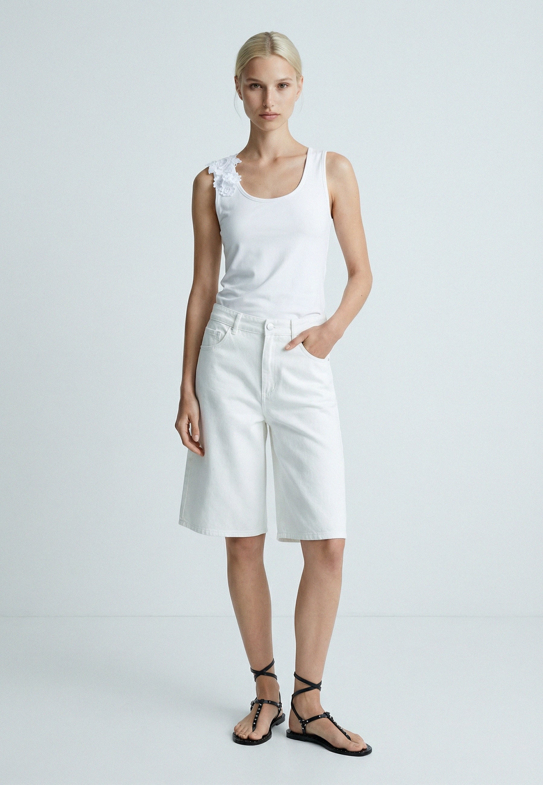 BERMUDA White 05P146