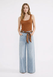 TOP Tobacco 05Q10370