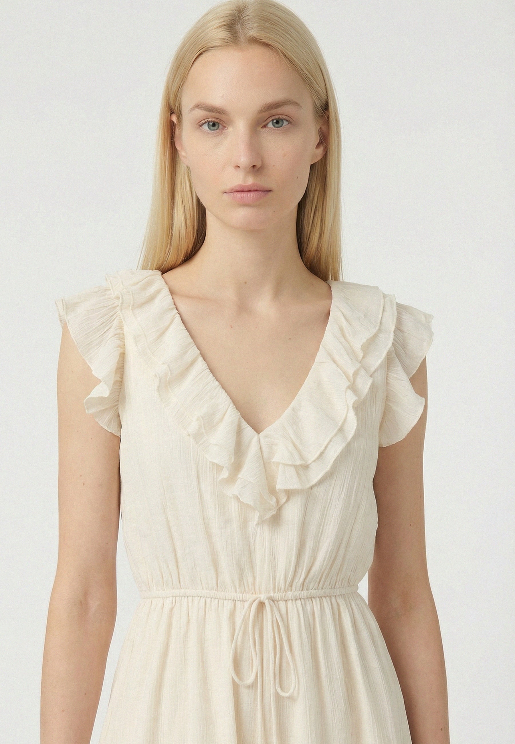 05T0061IVORY3.jpg