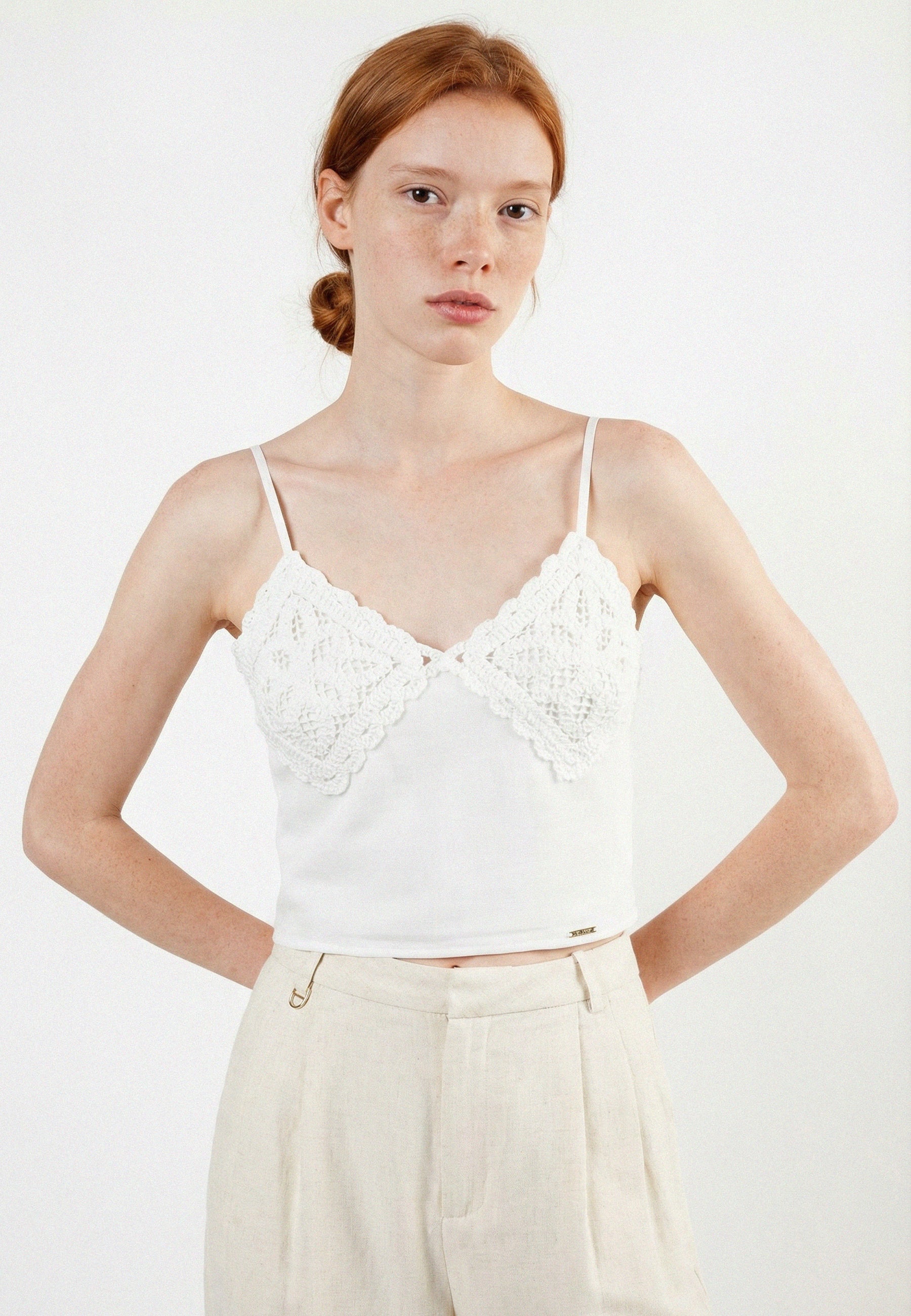 05T0078WHITE2.jpg