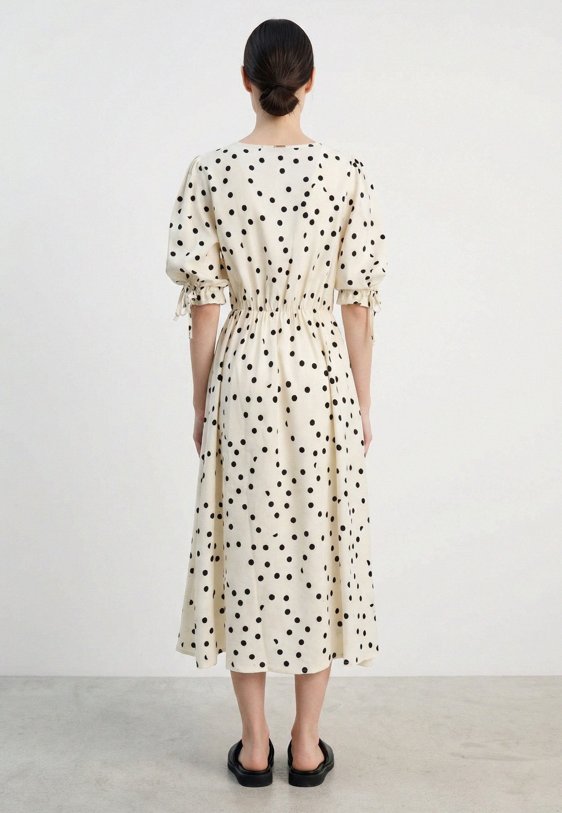 05T0081IVORY3.jpg