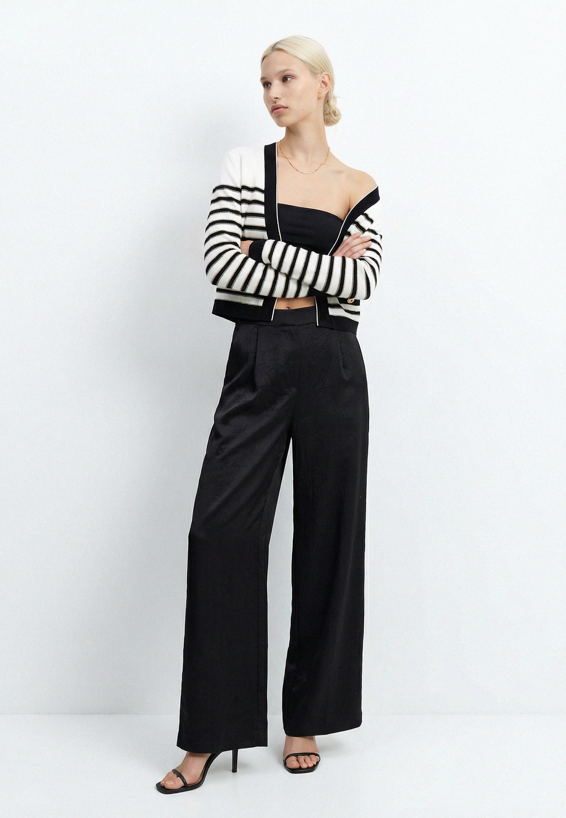 05Y158BLACK1.jpg