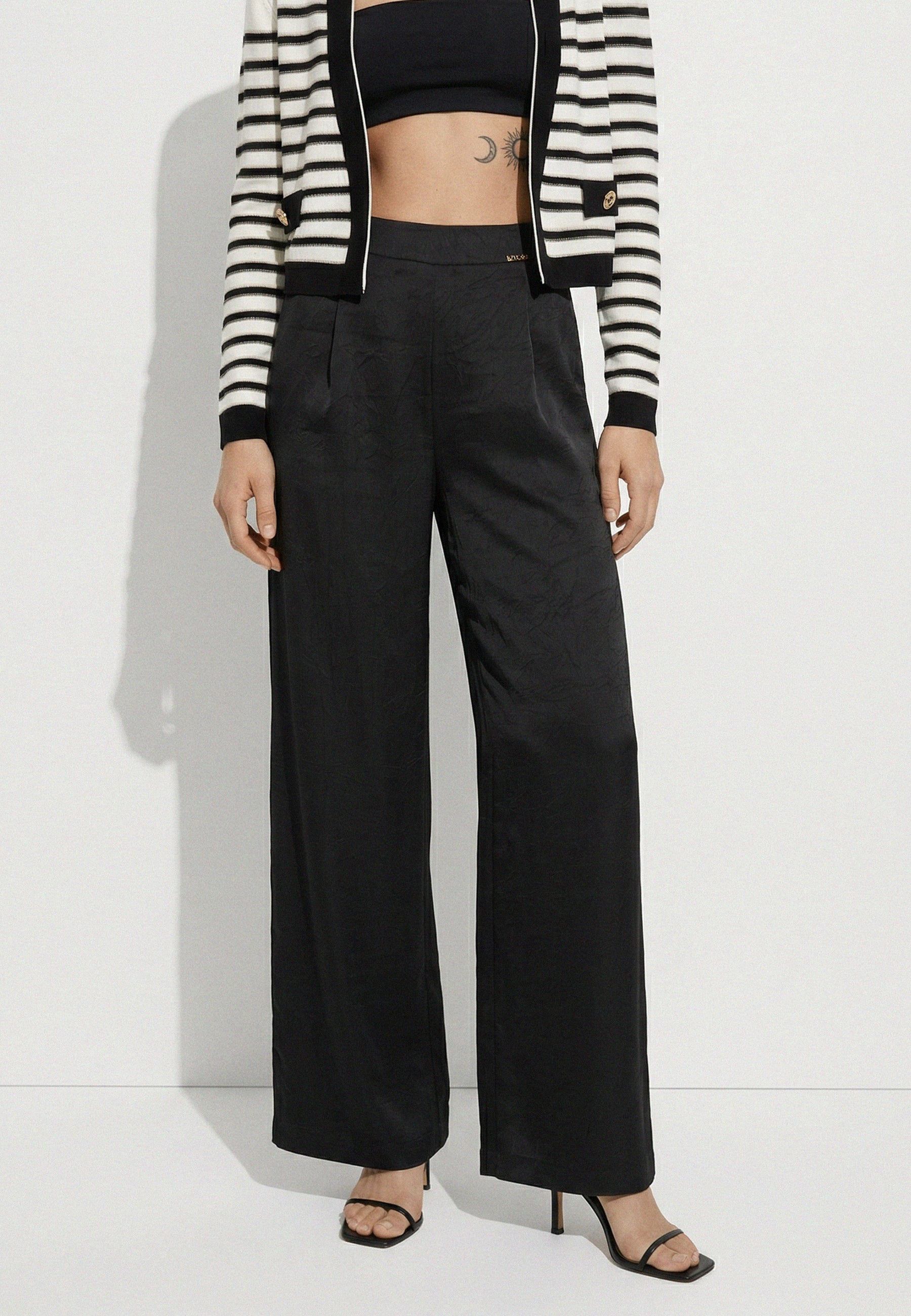 PANTS Black 05Y158