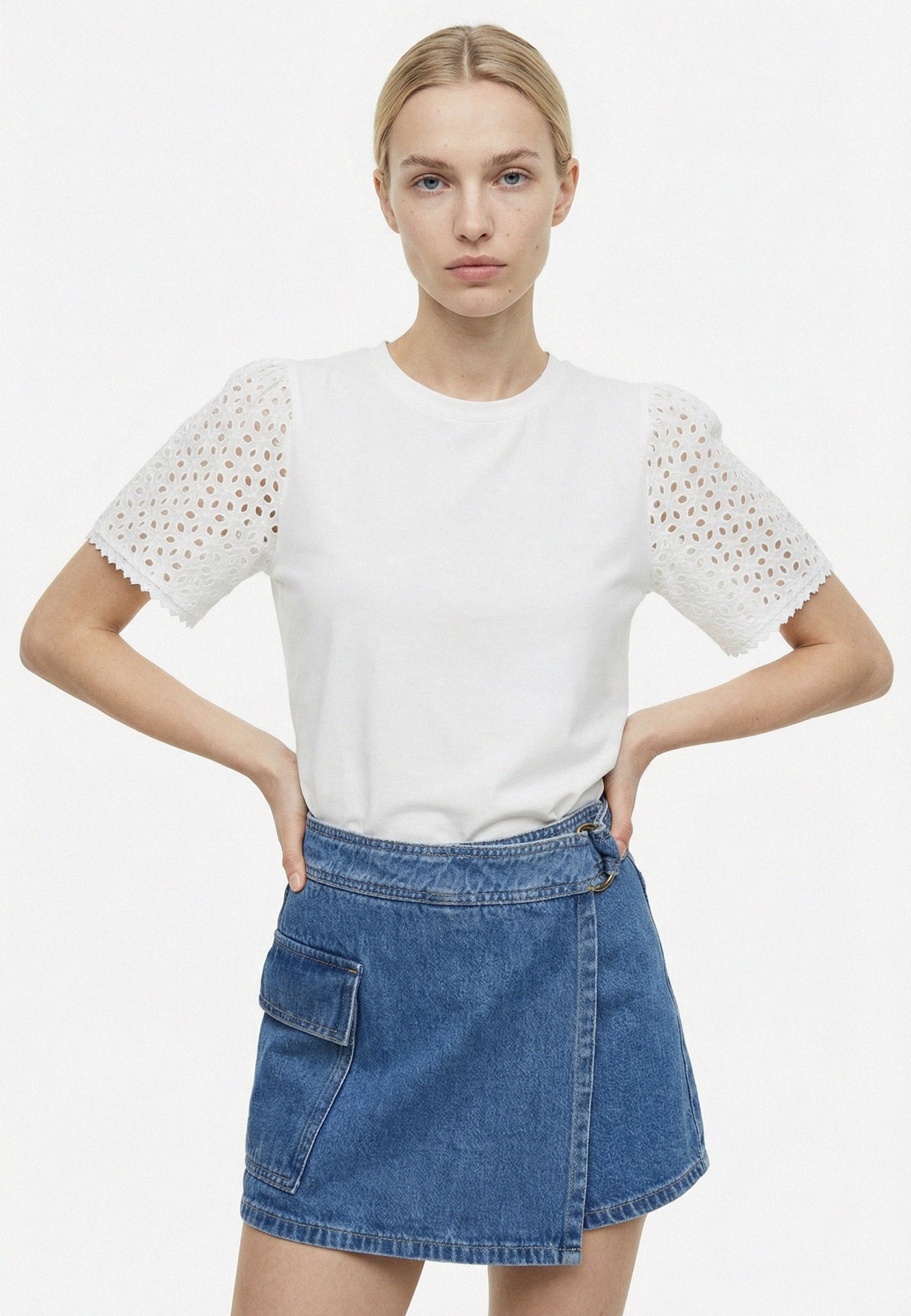 T-SHIRT White 05Y168