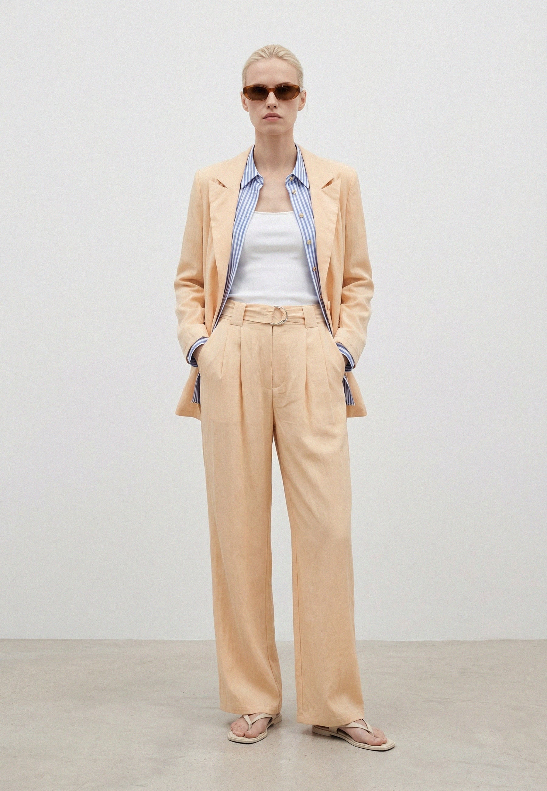 05Y170APRICOT1.jpg