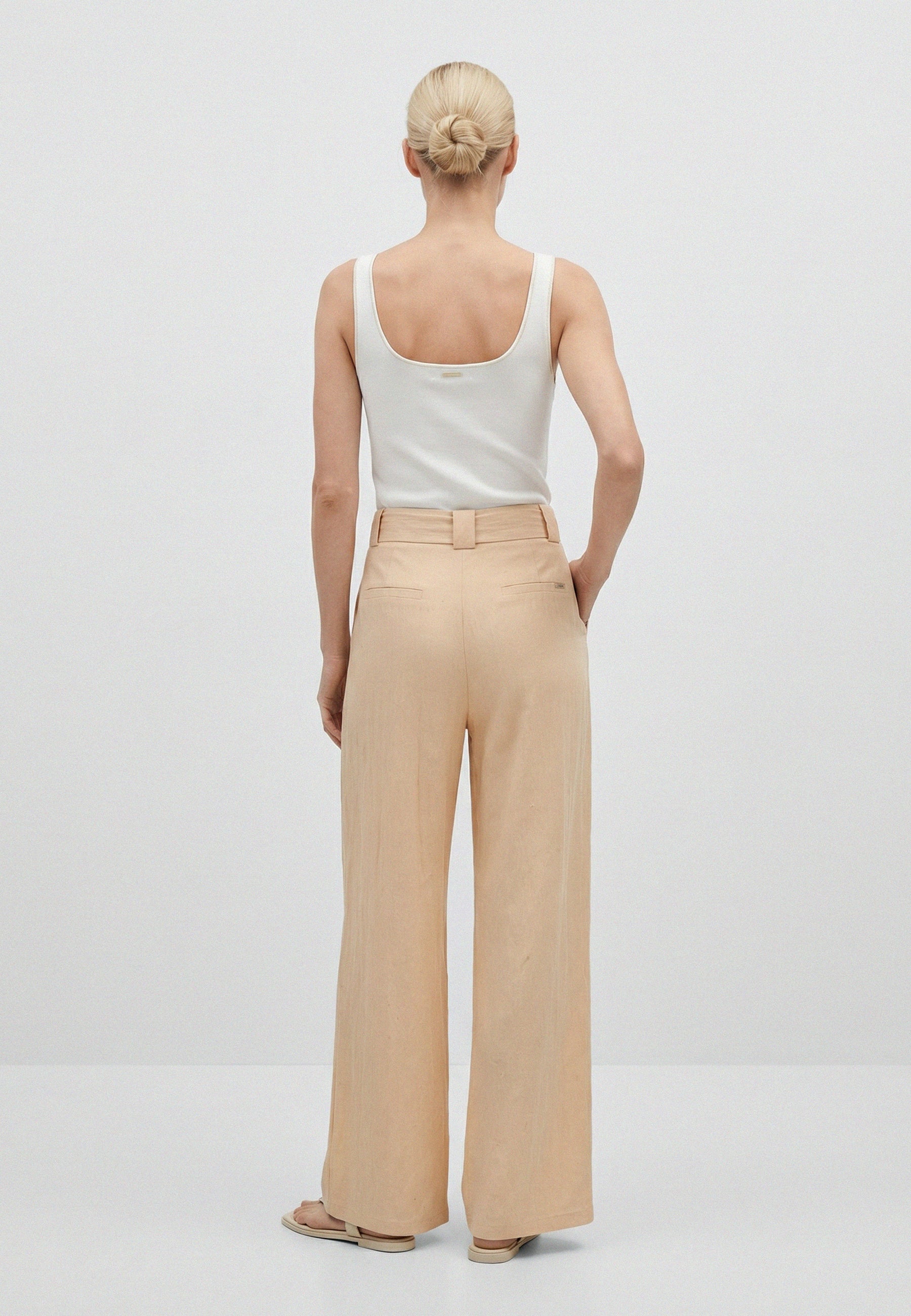 05Y170APRICOT3.jpg