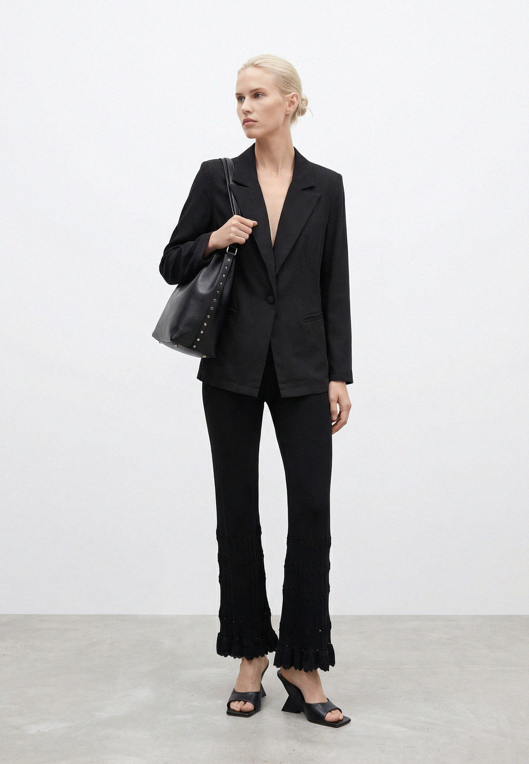 05Y171BLACK1.jpg