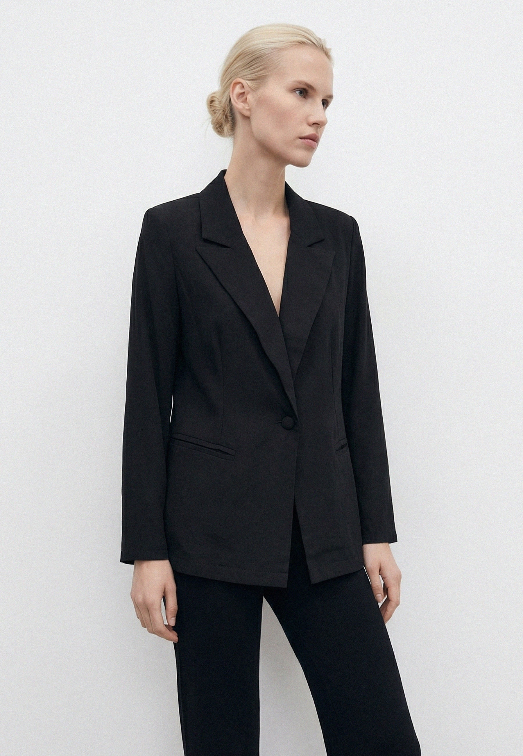 BLAZER Black 05Y171