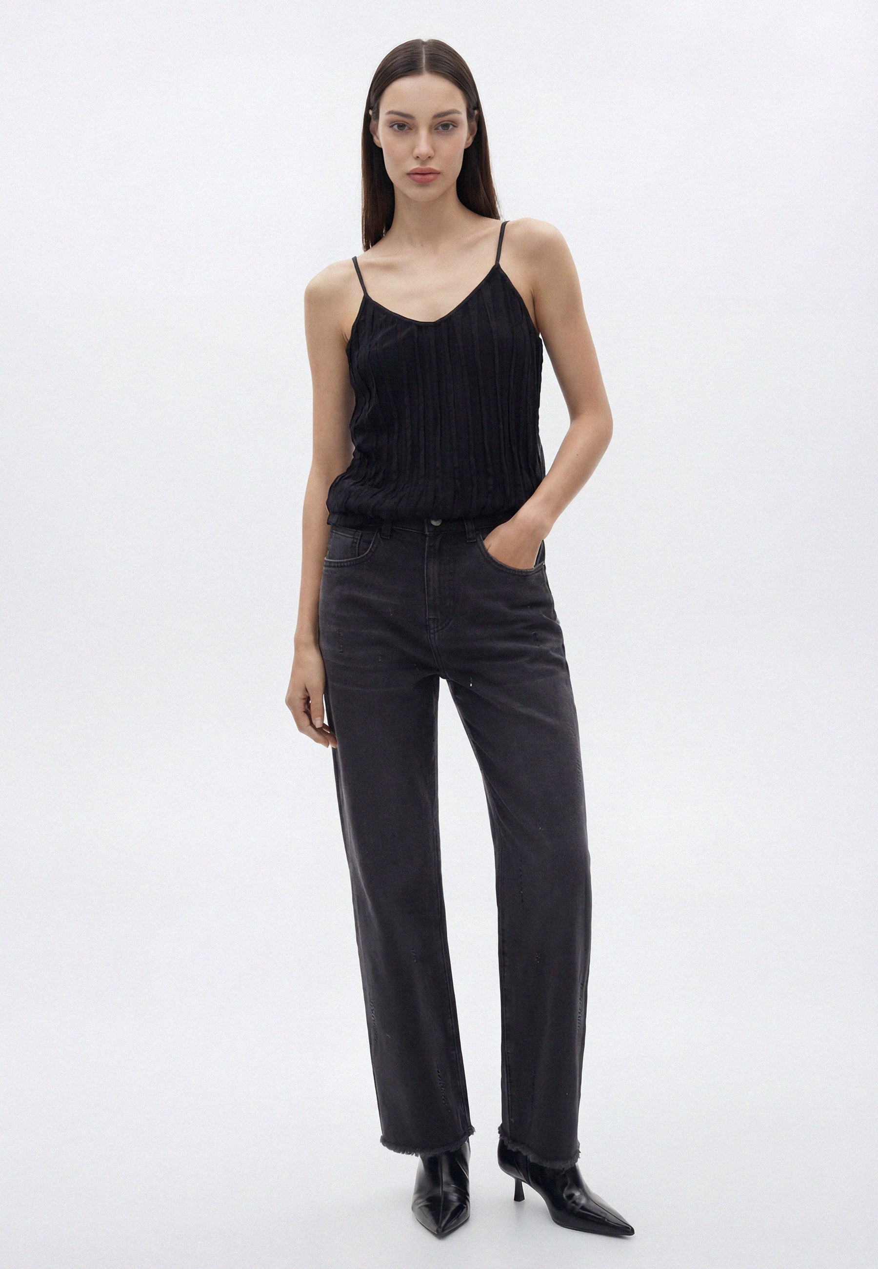 TOP Black 05Y183
