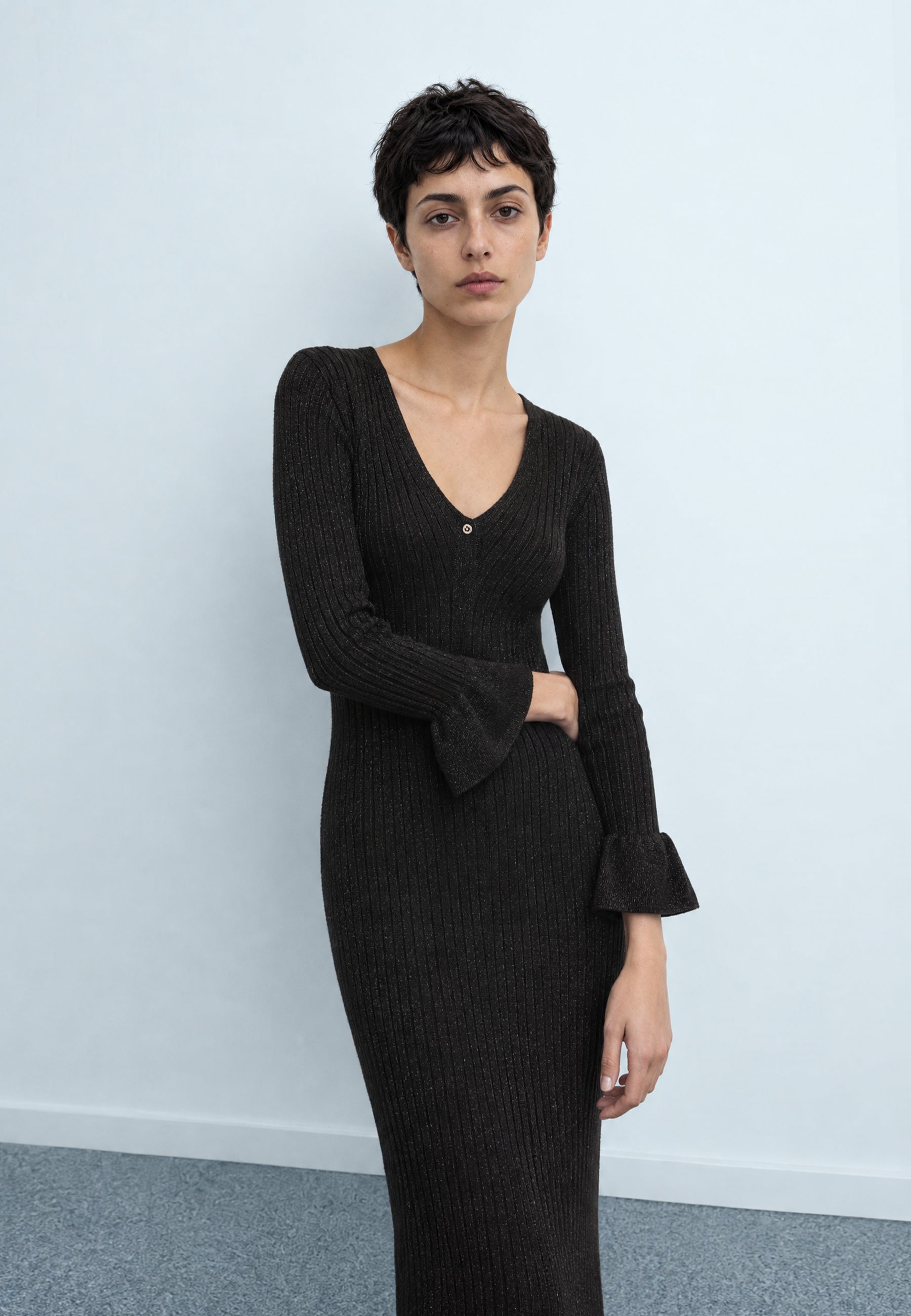 06H952380BLACK2.jpg