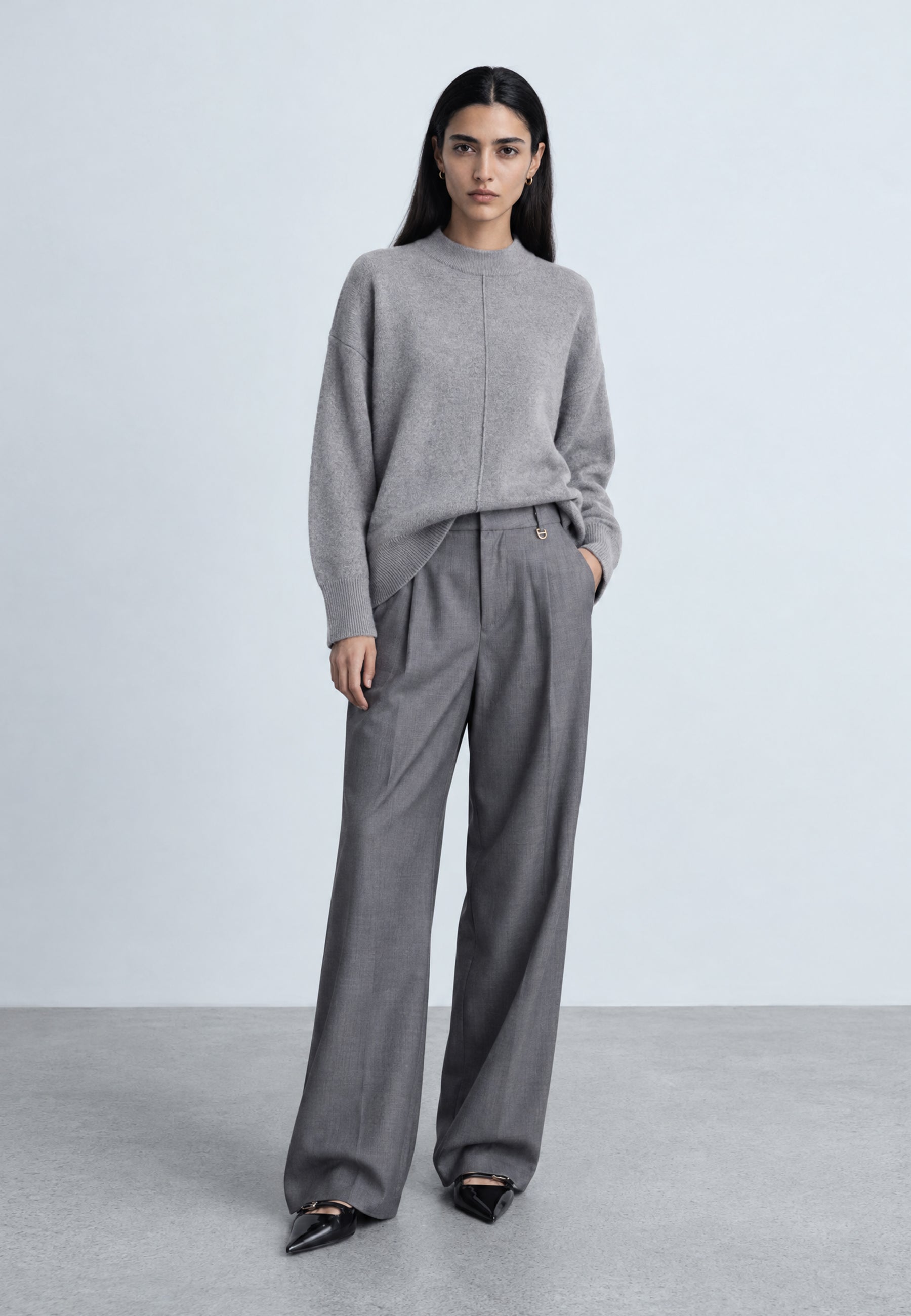 06J7985GREY1.jpg
