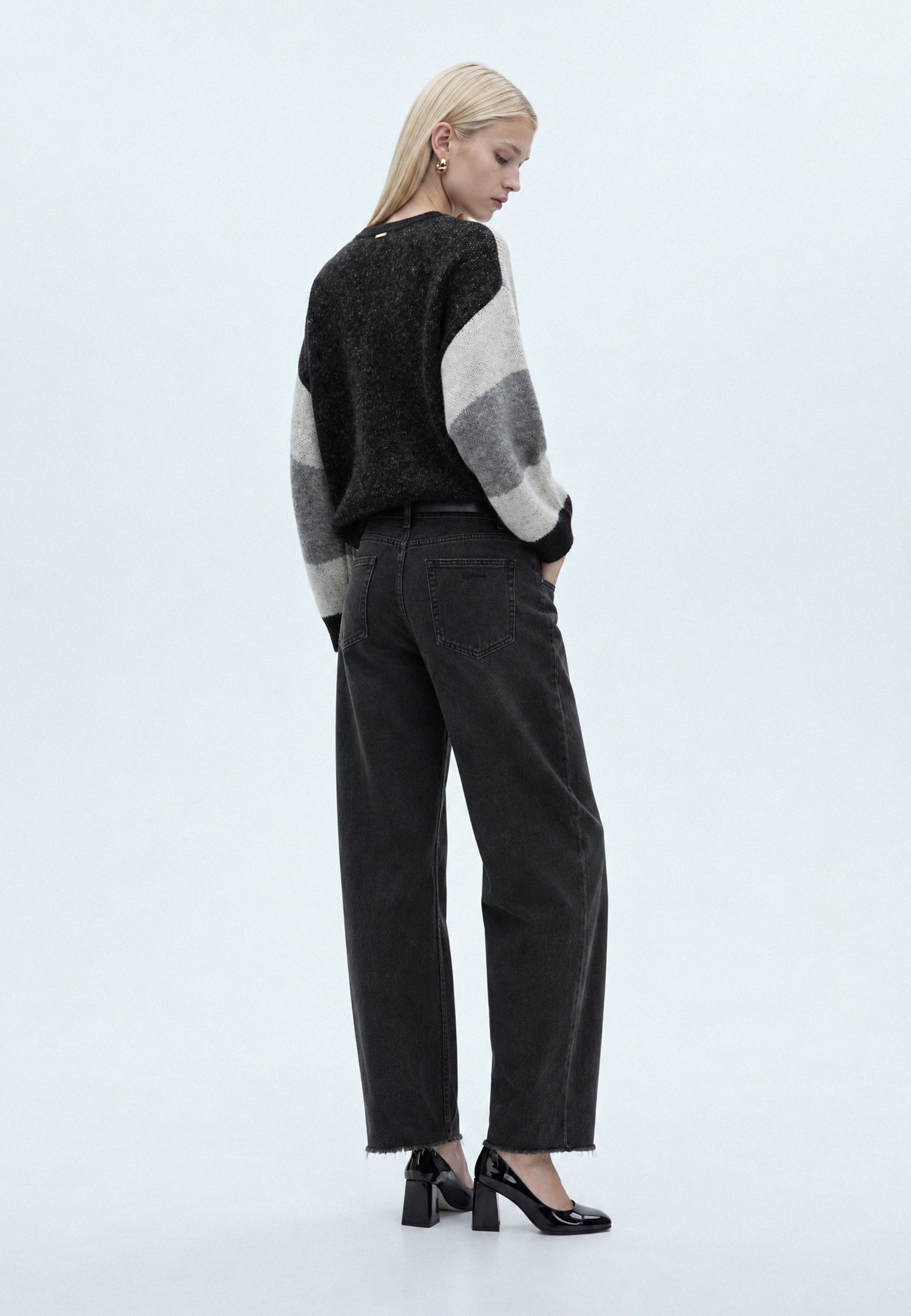 06Q10525BLACK3.jpg