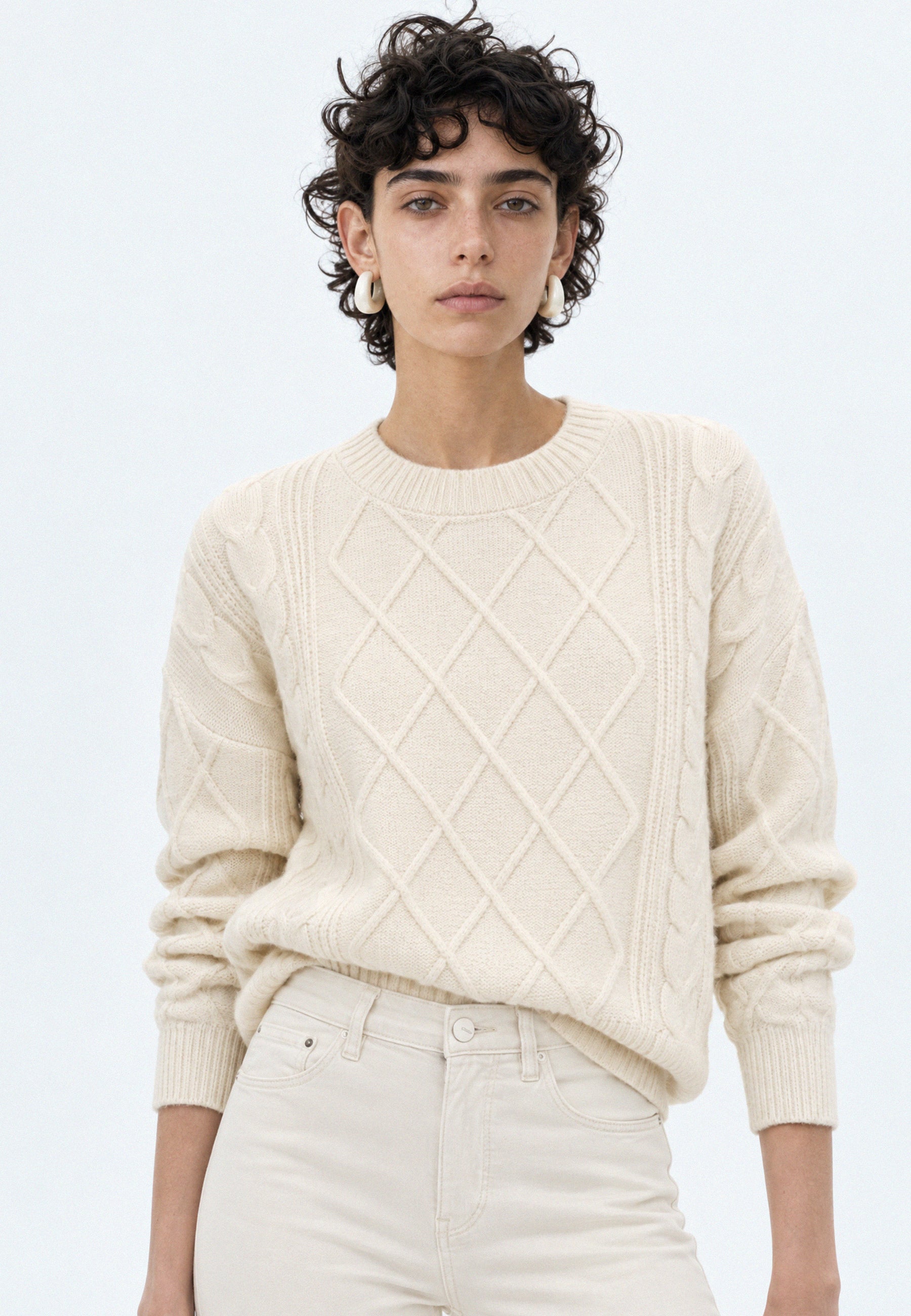 06Q89952OAT2.jpg