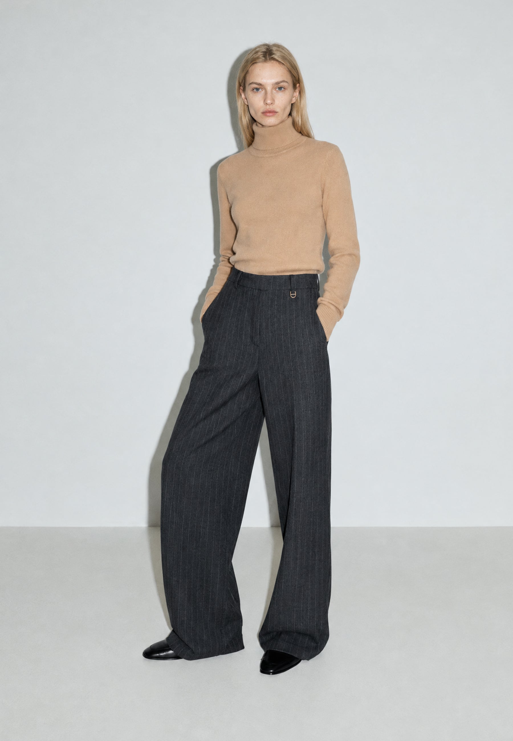 PANTS Smoke 06Z4468