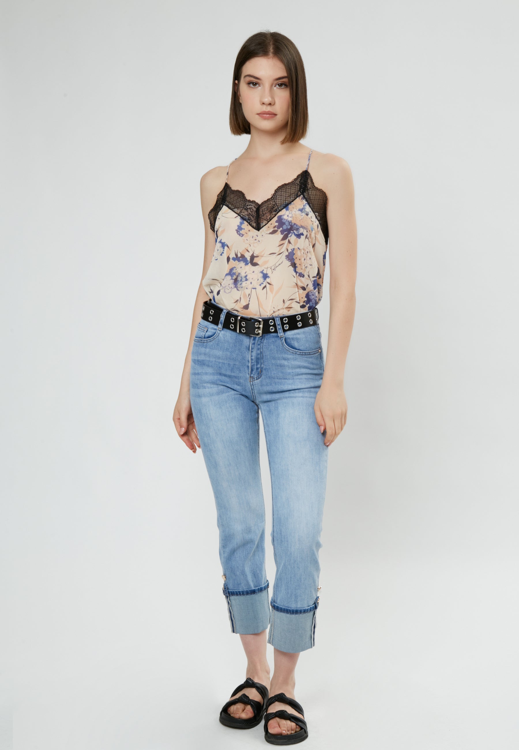 TOP B8712